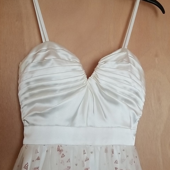 White Sparkly Dress Size 3/4 - Picture 3 of 5